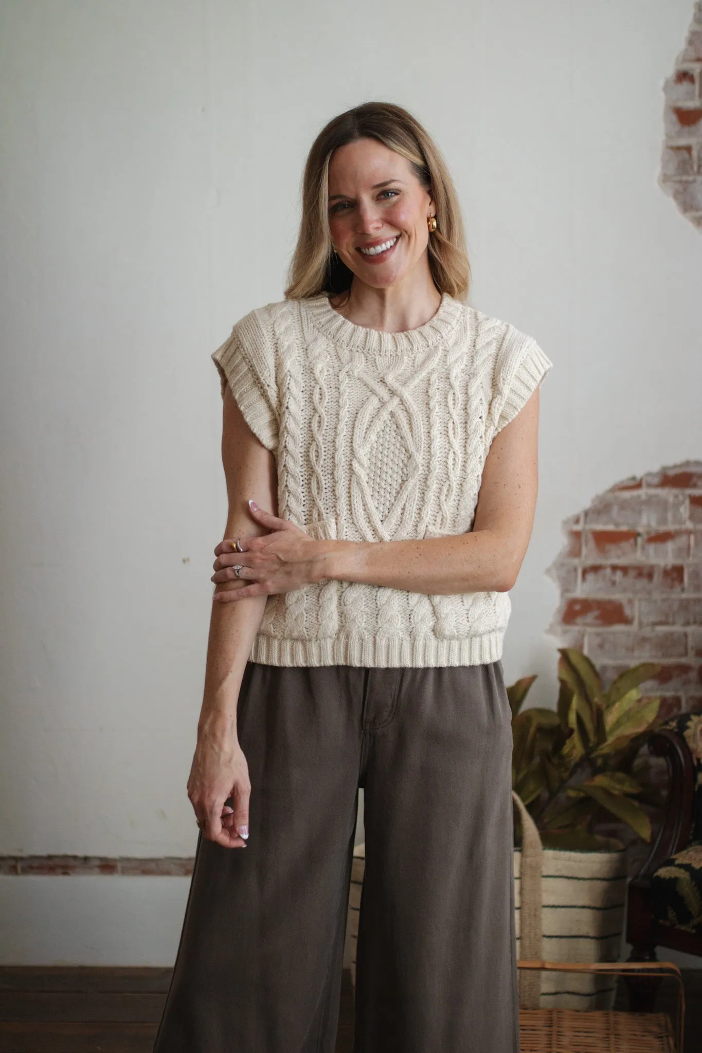 Aria Chunky Knit Pullover Vest
