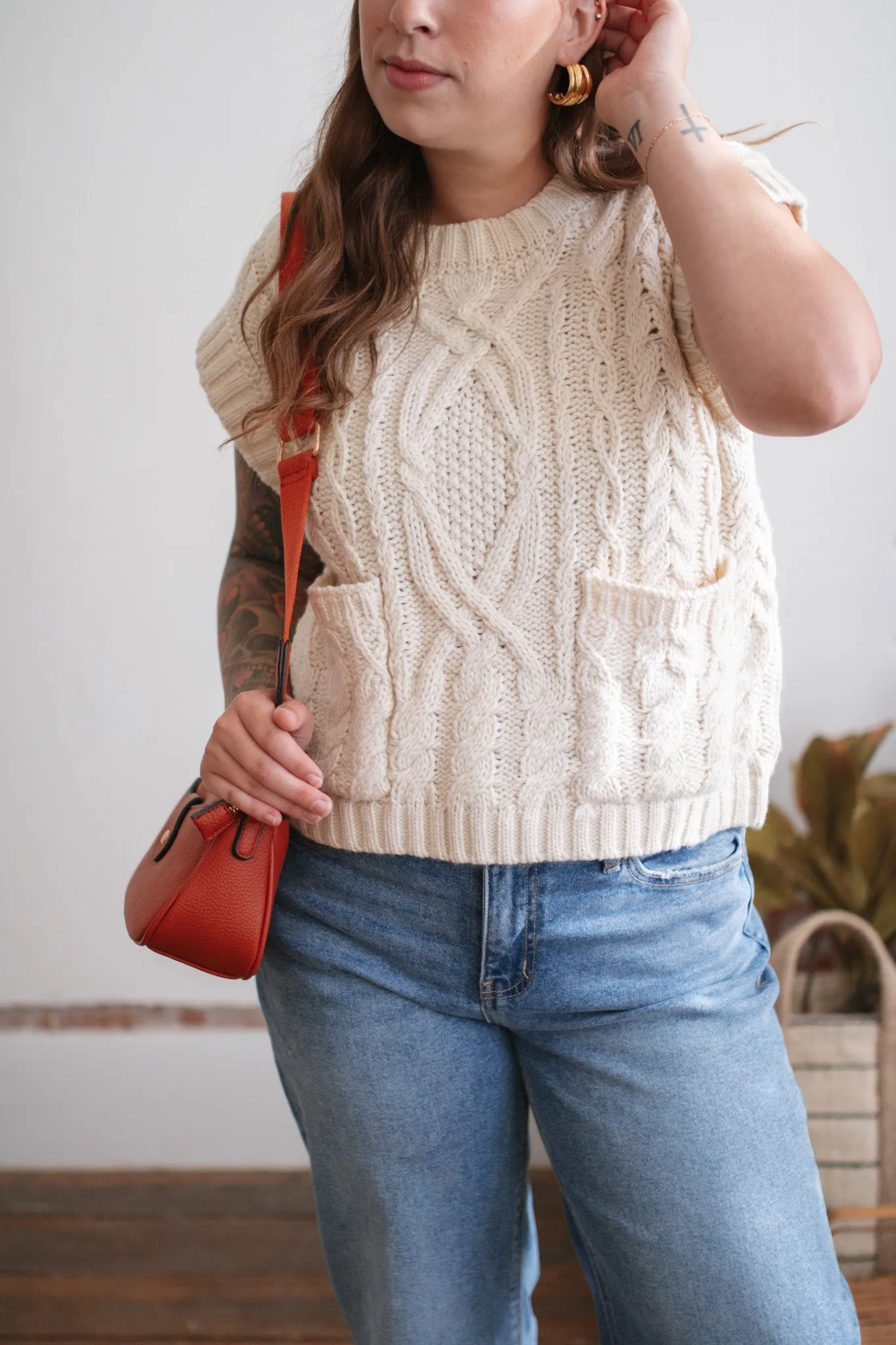 Aria Chunky Knit Pullover Vest