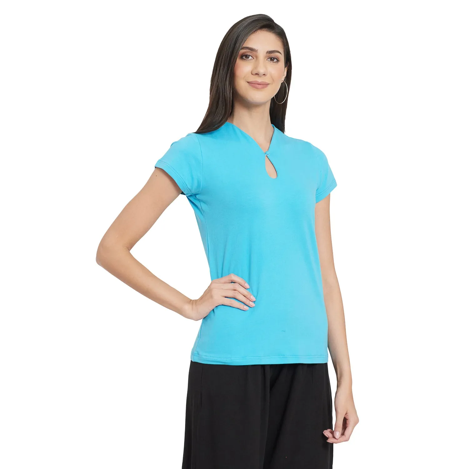 BASIC KEYHOLE NECK LINE TOP