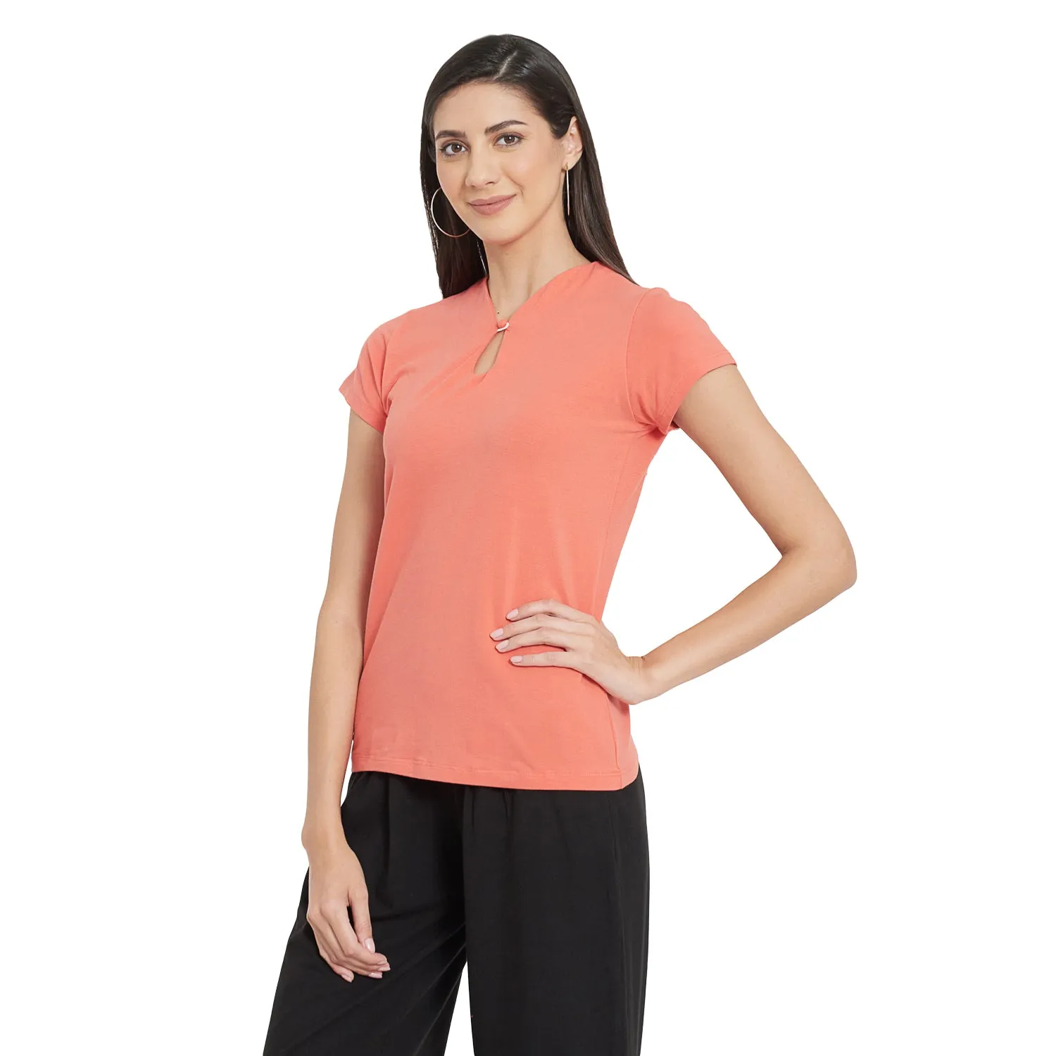 BASIC KEYHOLE NECK LINE TOP
