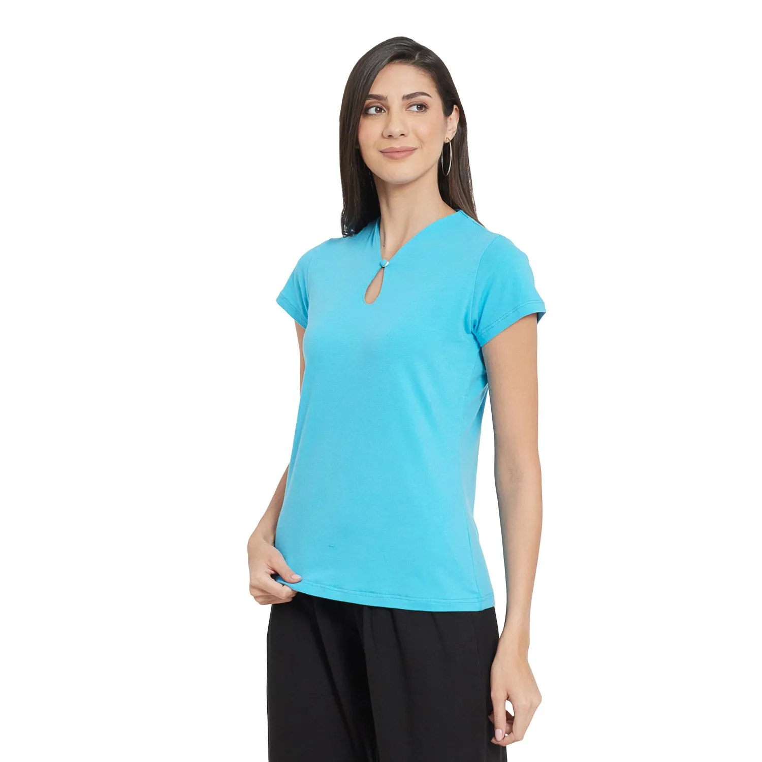 BASIC KEYHOLE NECK LINE TOP