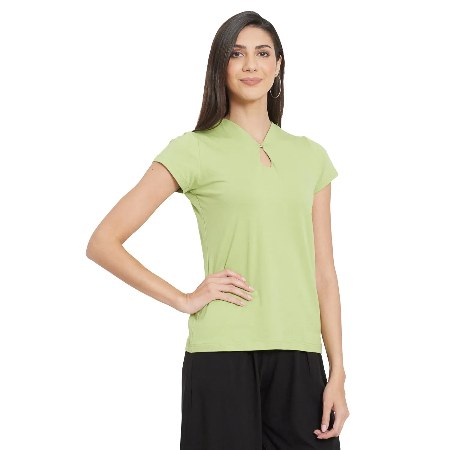 BASIC KEYHOLE NECK LINE TOP