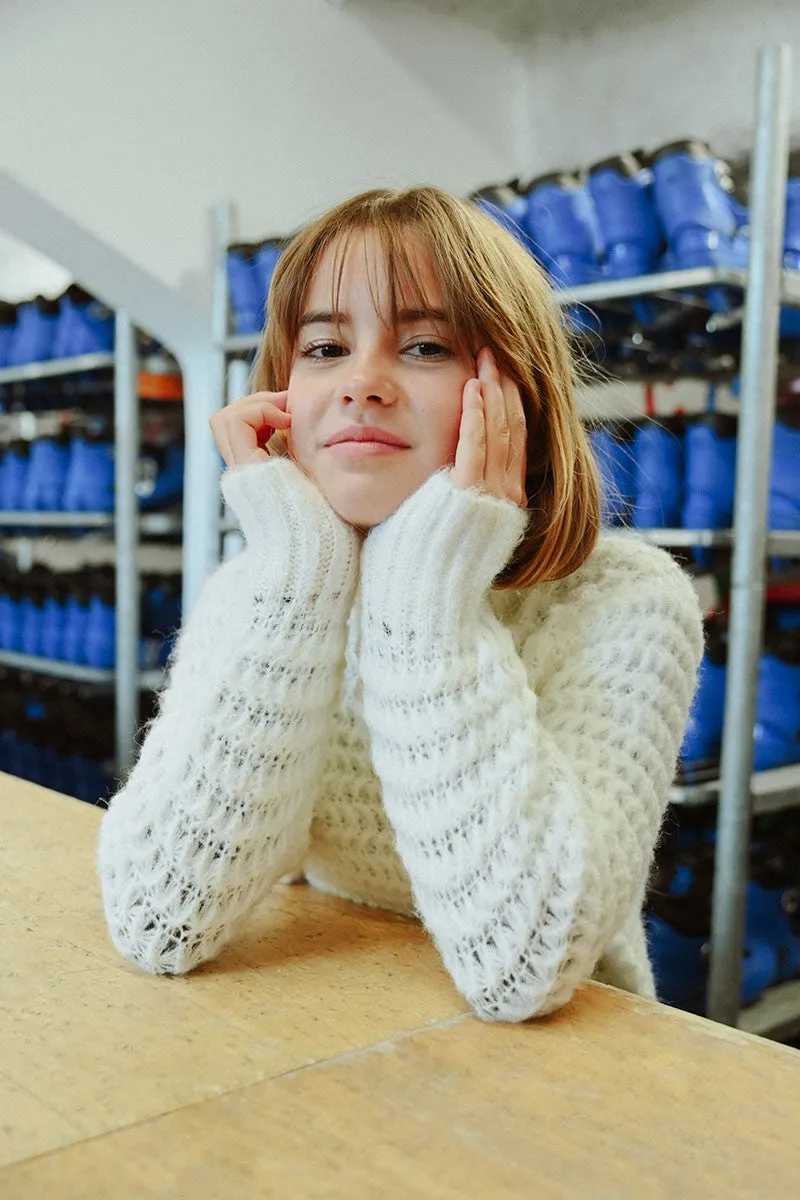 CHUNKY KNIT SWEATER