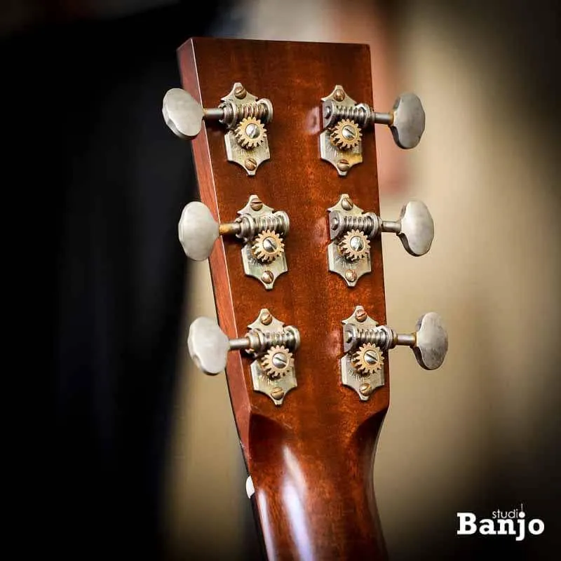 Collings D1AT Satin Traditional Series Satin Finish Dreadnought Guitar