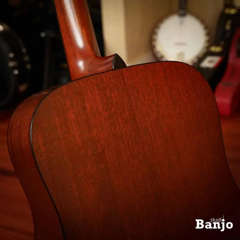 Collings D1AT Satin Traditional Series Satin Finish Dreadnought Guitar