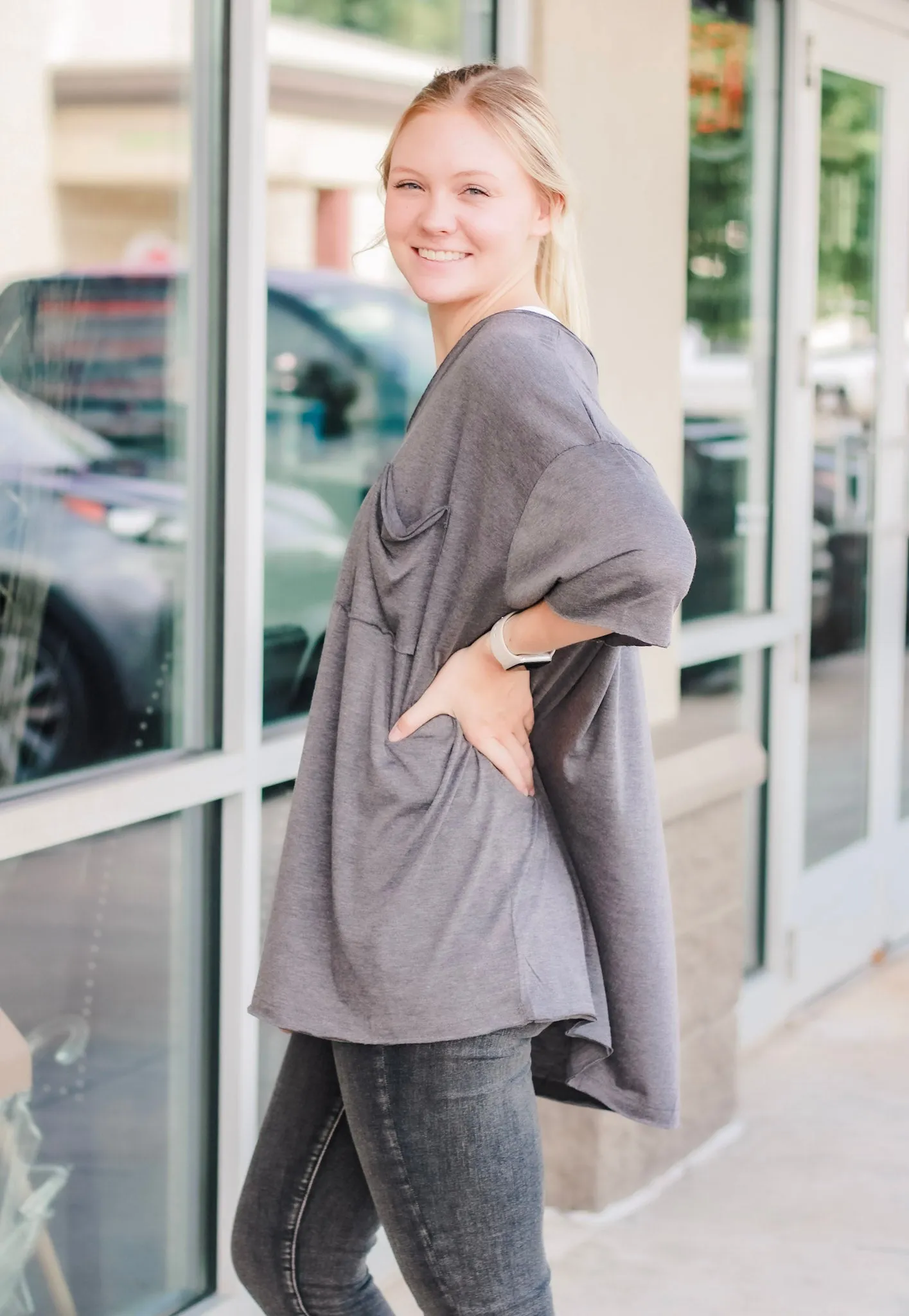 Hello Boyfriend Tee in Charcoal