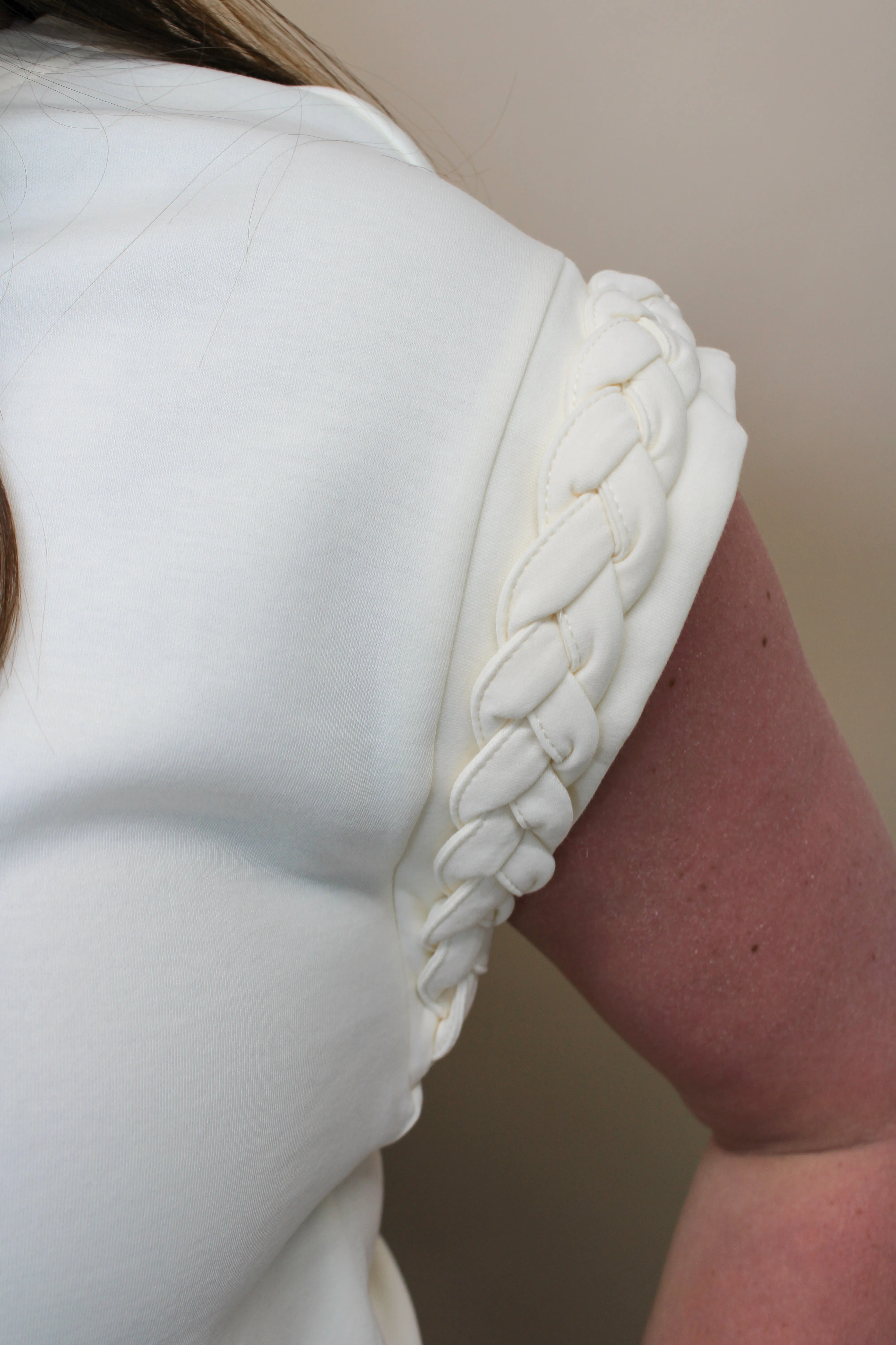JANS BRAIDED SLEEVE MUSCLE TANK