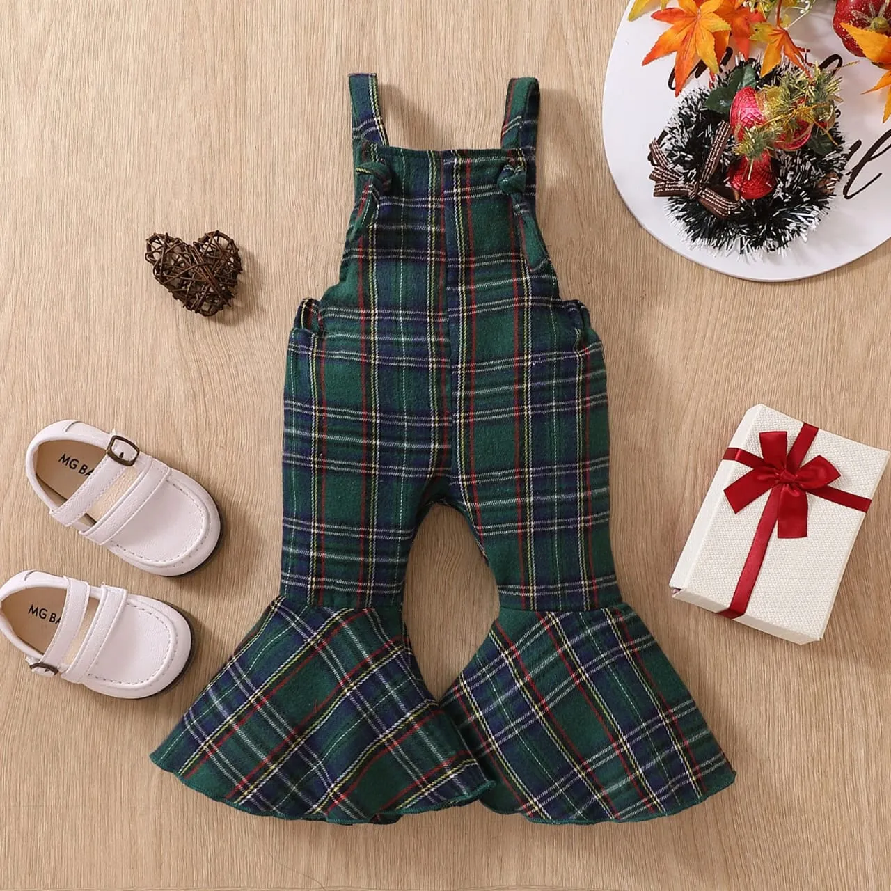 Knot Style Tartan Dungs with Flare Detail