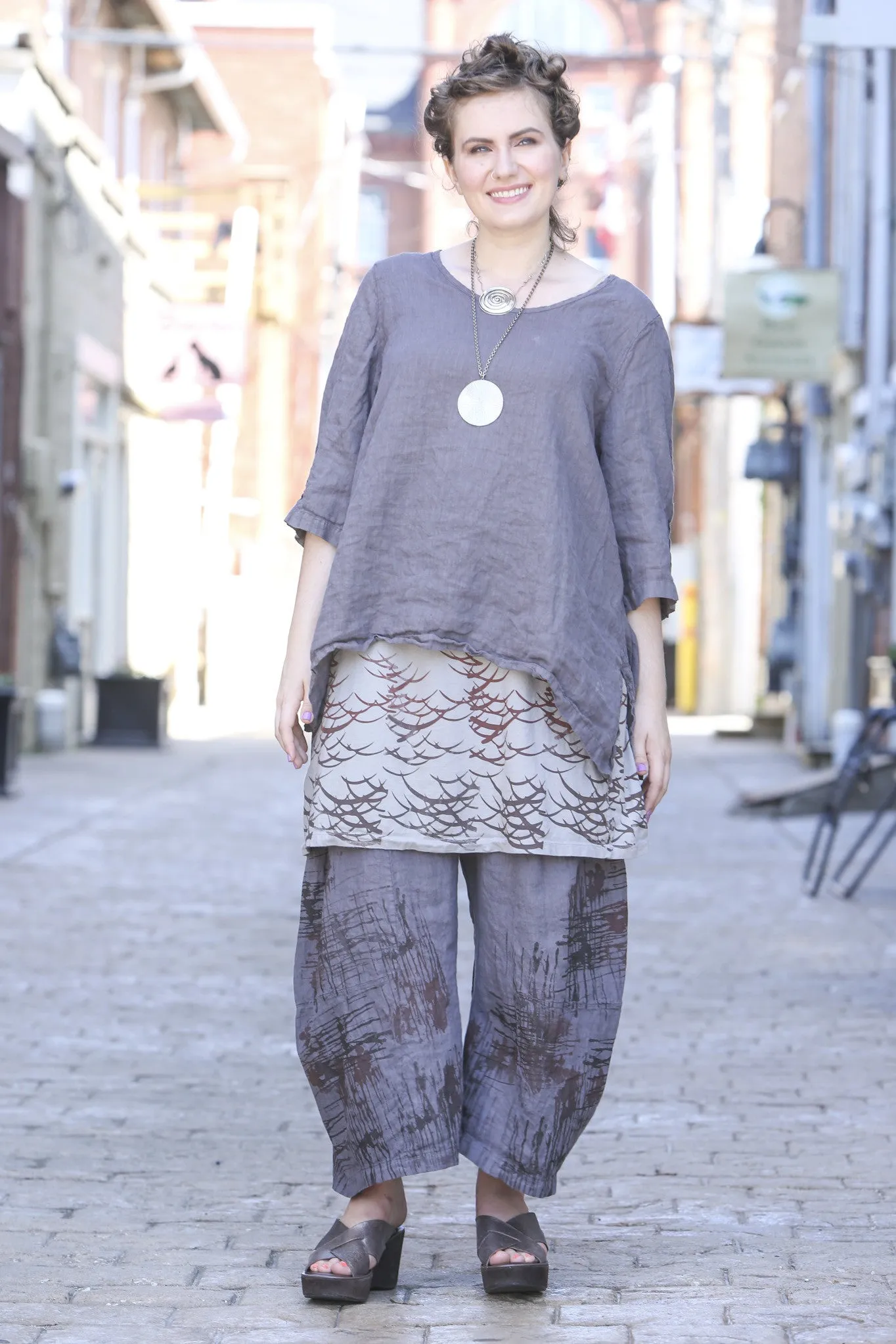 Layer Skirt Garden Stone with rust and taupes wave 4169-P