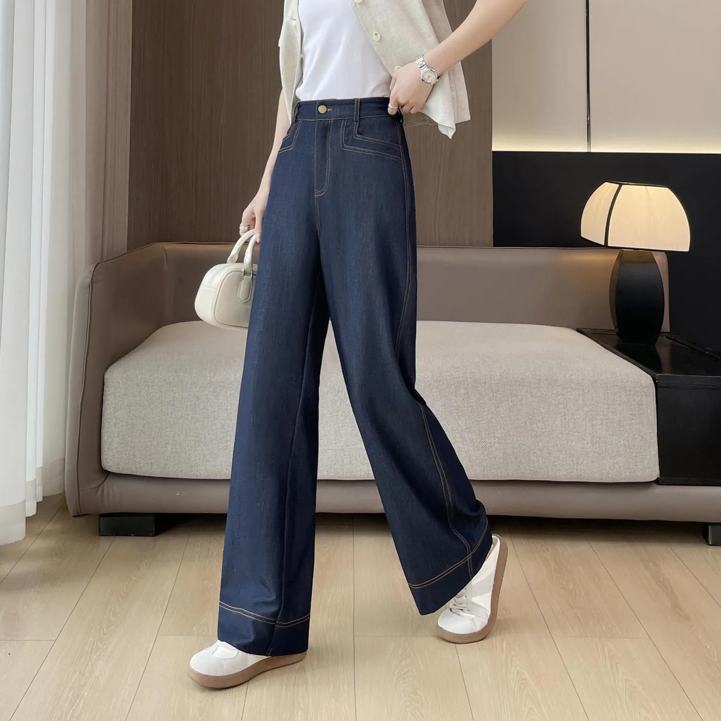 Lightweight Double Stitched Wide Leg Trousers in a Stylish Design