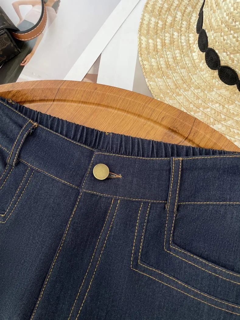 Lightweight Double Stitched Wide Leg Trousers in a Stylish Design