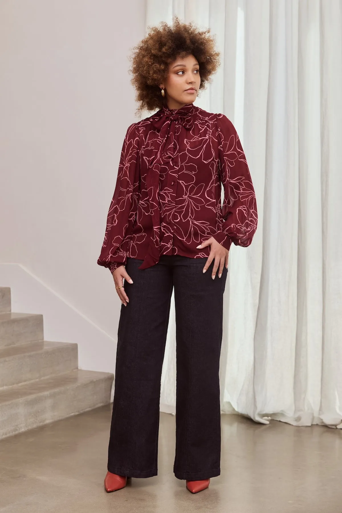 MAGNOLIA Tie Neck Blouse