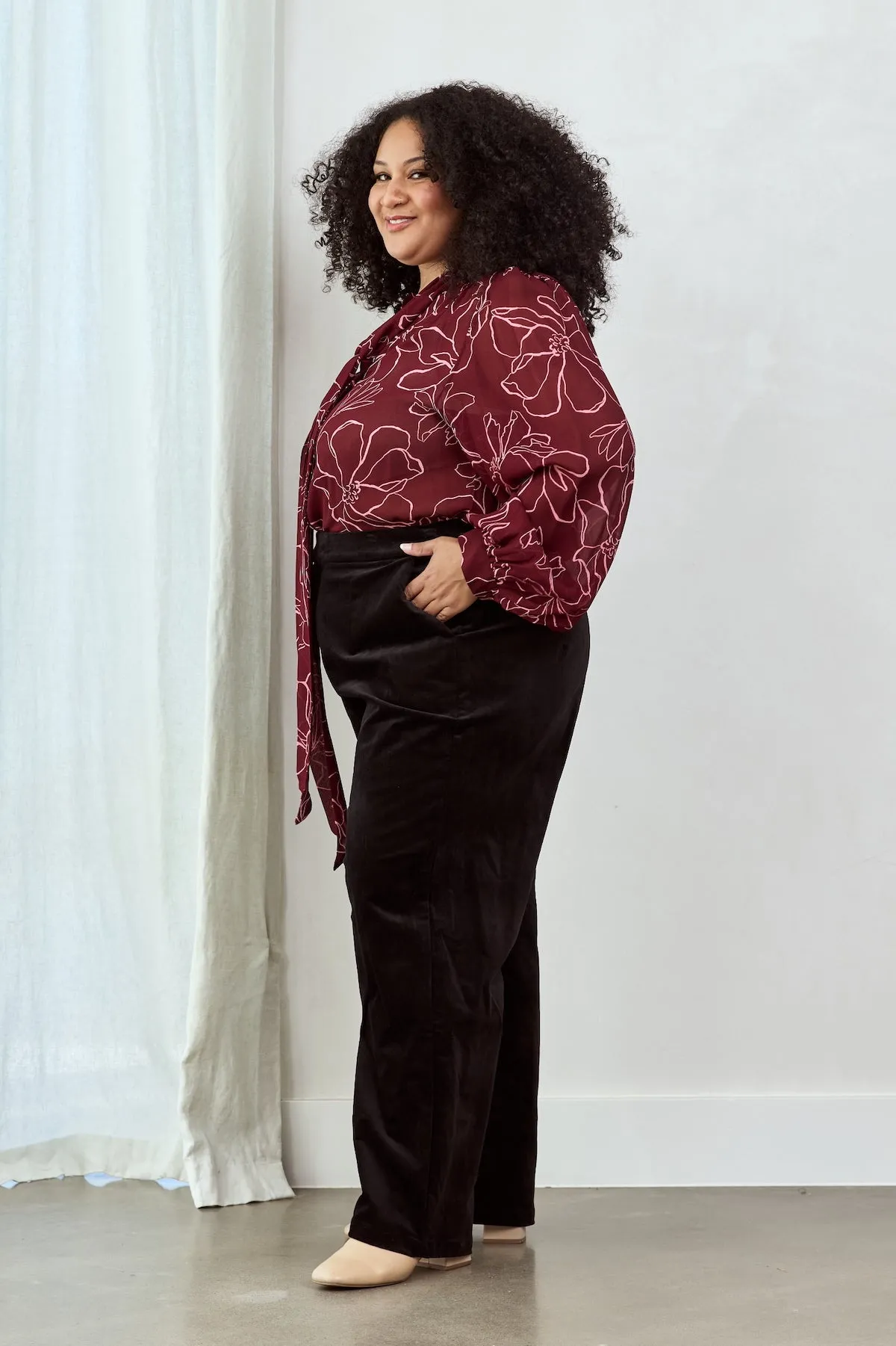 MAGNOLIA Tie Neck Blouse