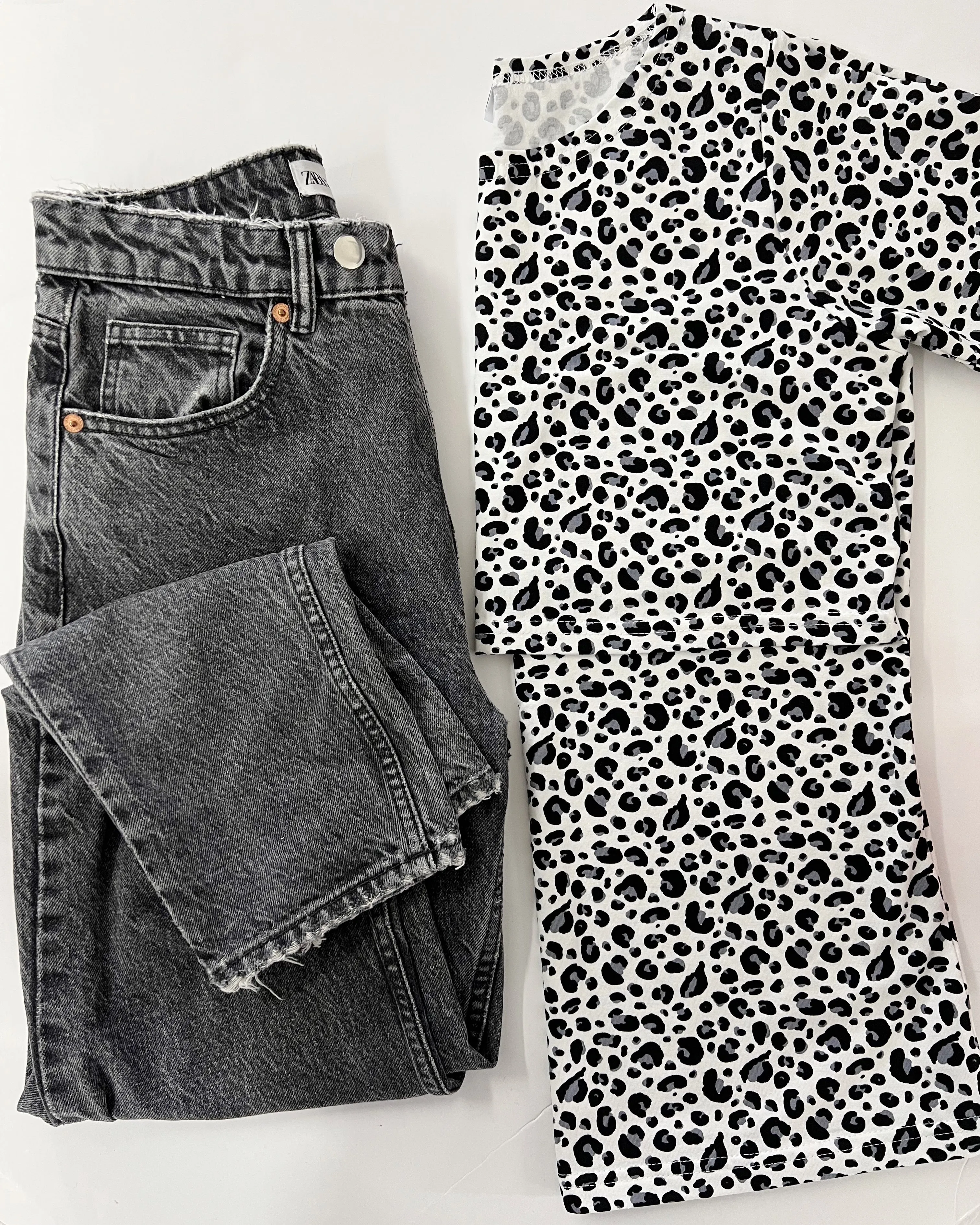 Monochrome Leopard print Breastfeeding Top