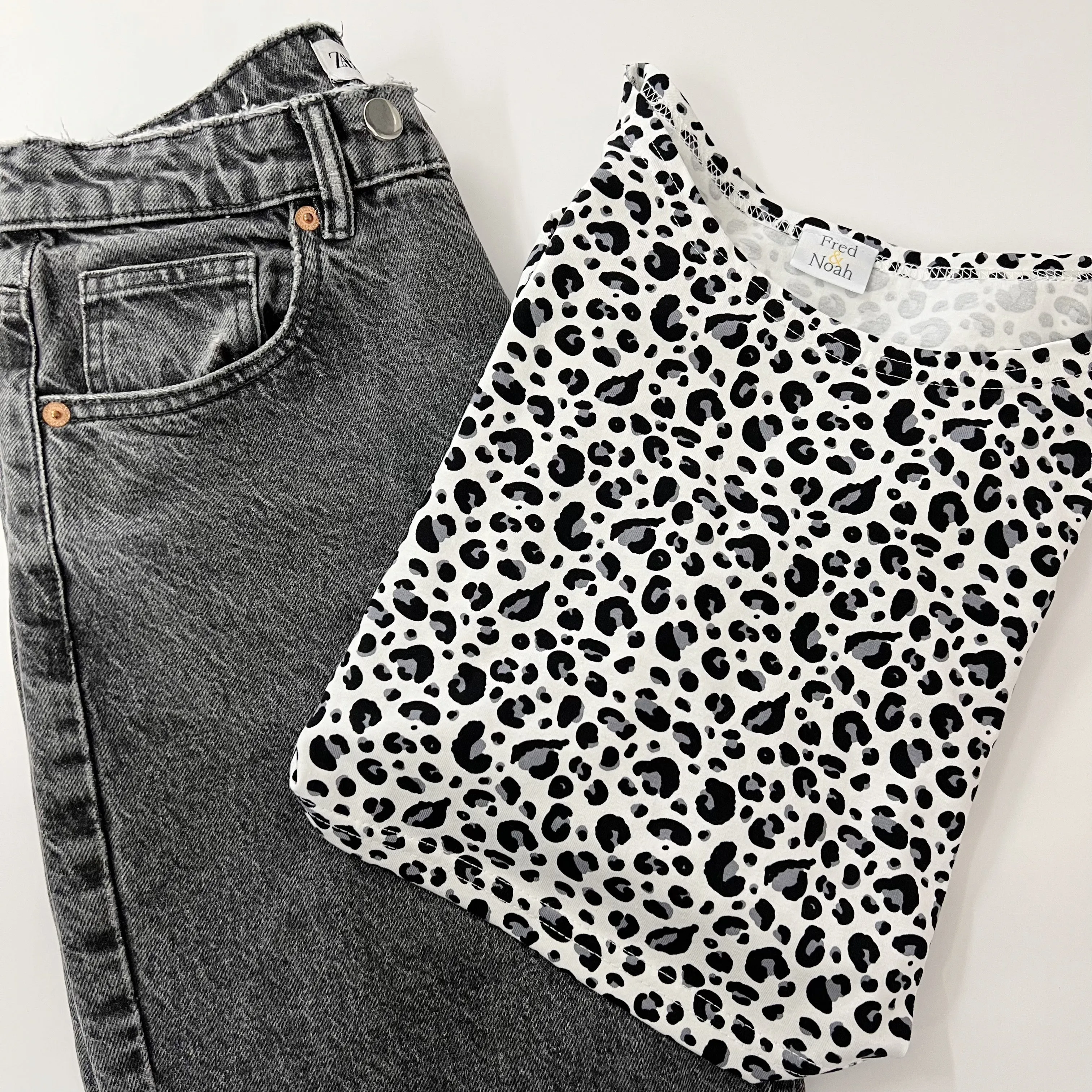 Monochrome Leopard print Breastfeeding Top