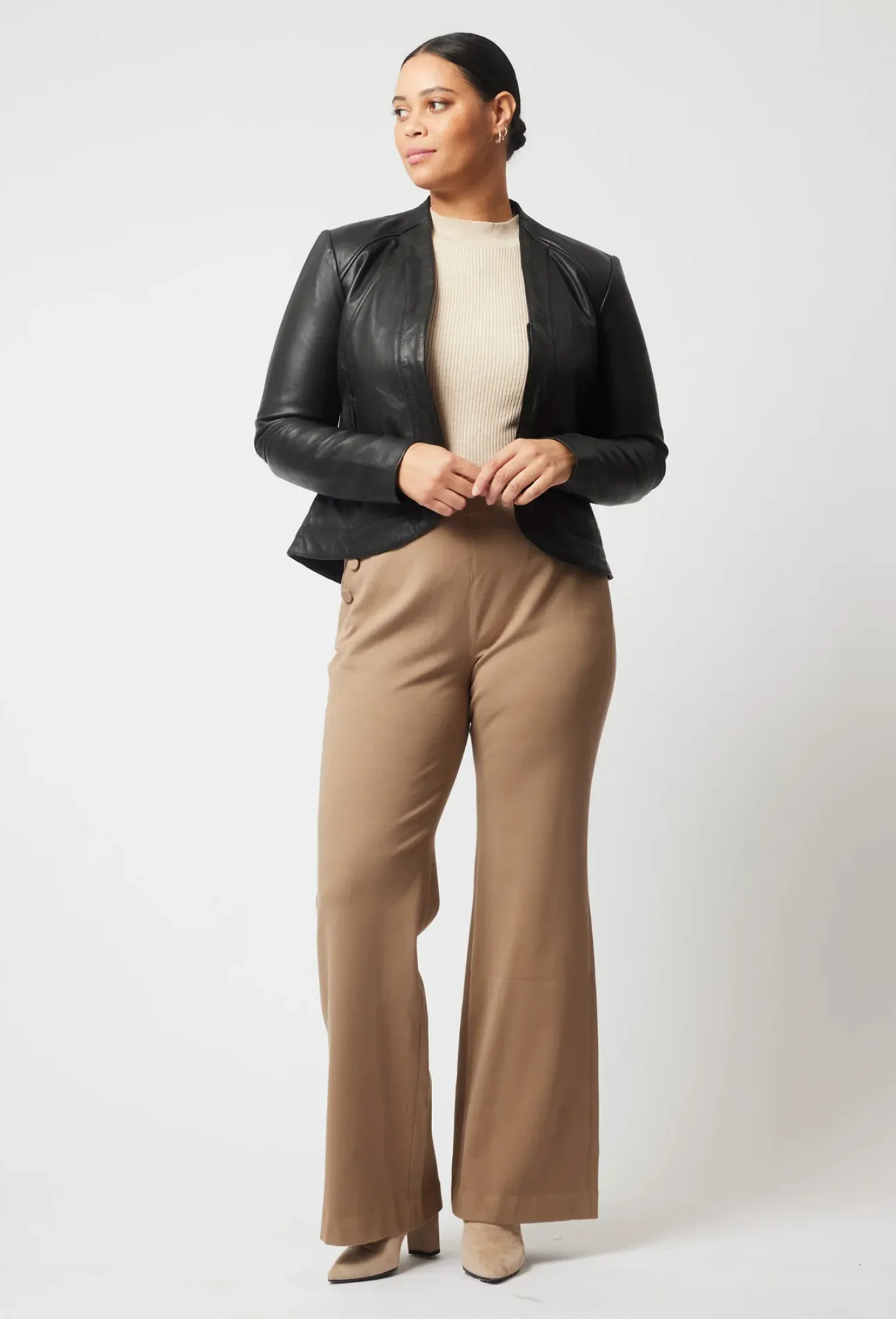 PHOENIX Flared Pant