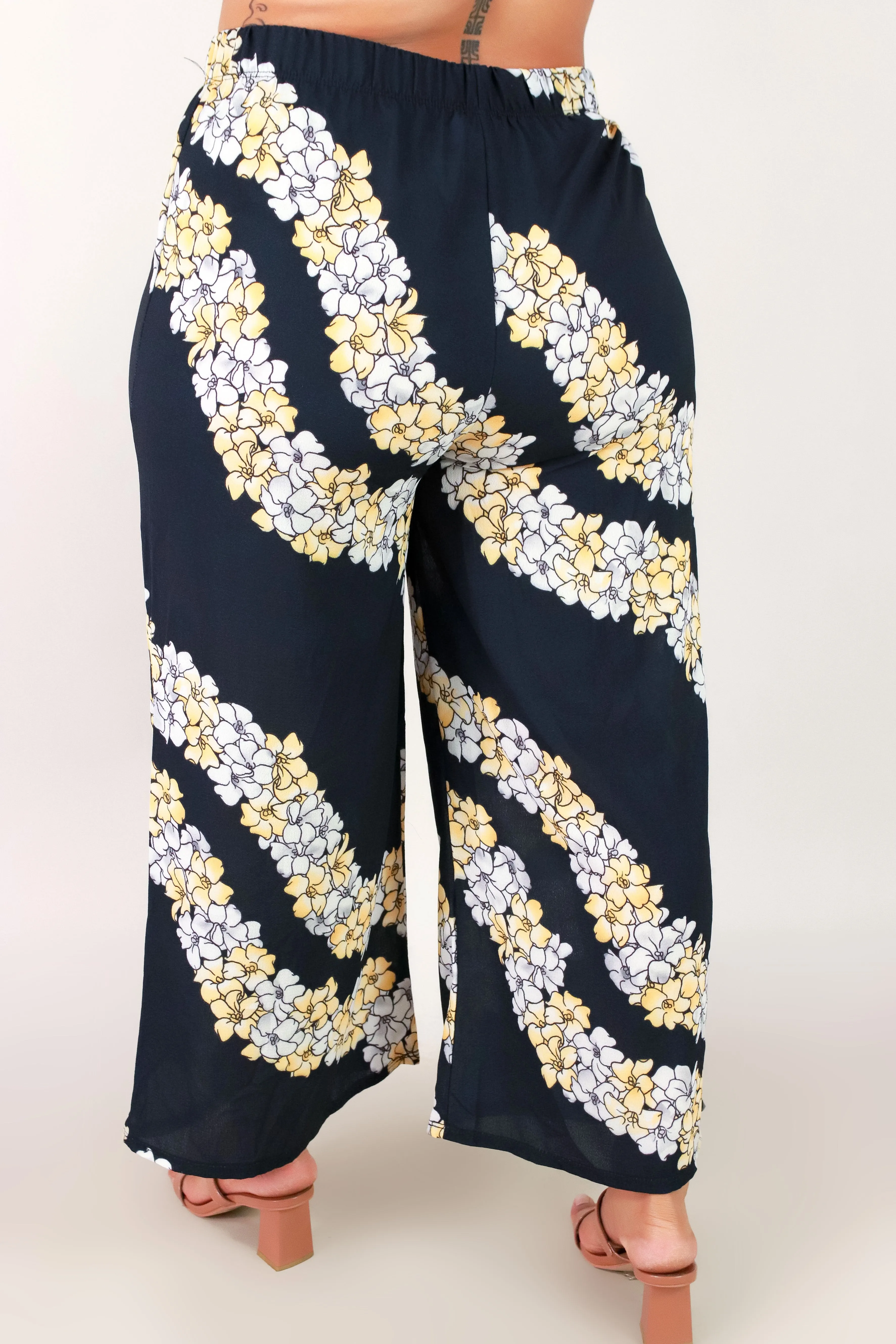 PUAKENIKENI CAPRI PANTS