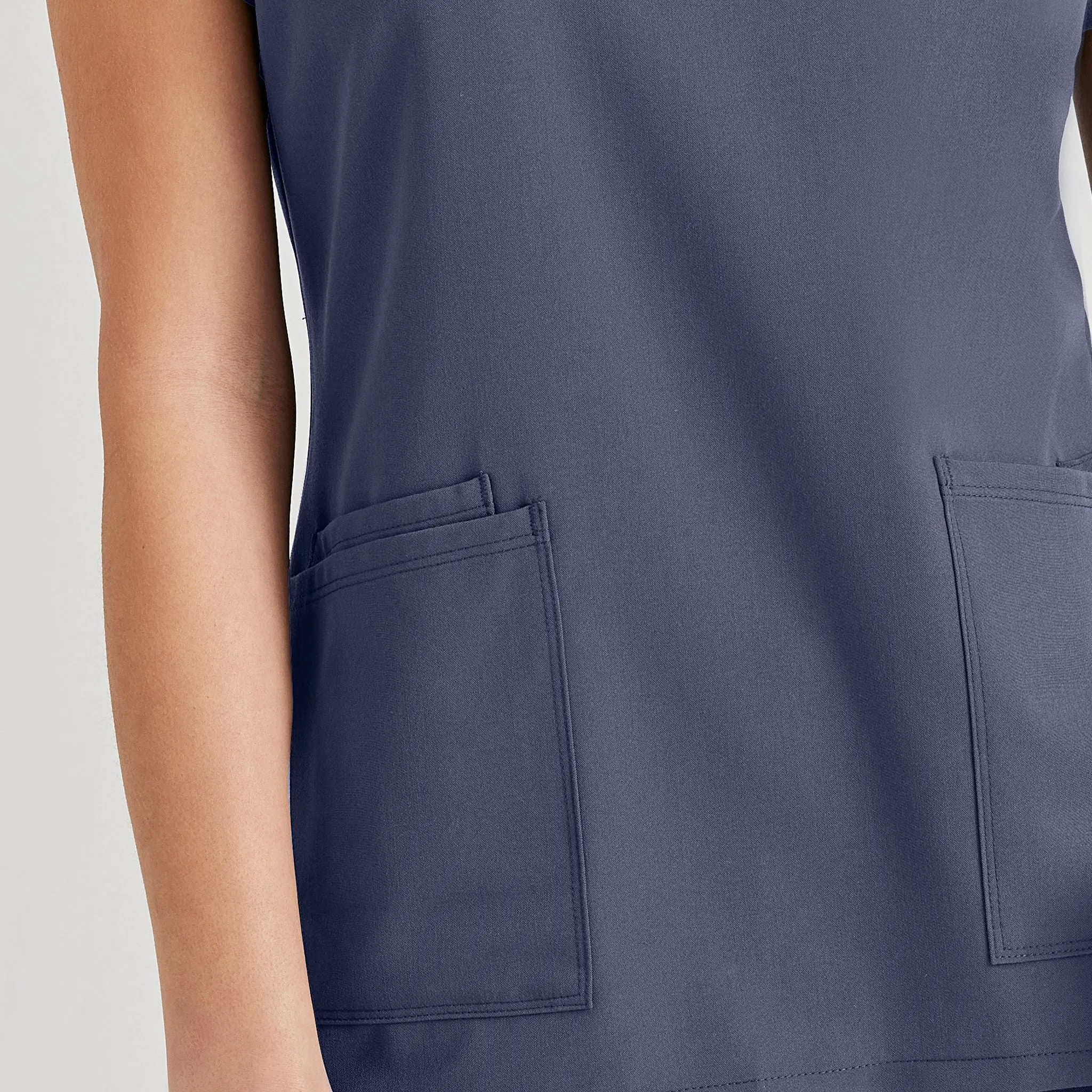Purpose Scrub Top | Steel