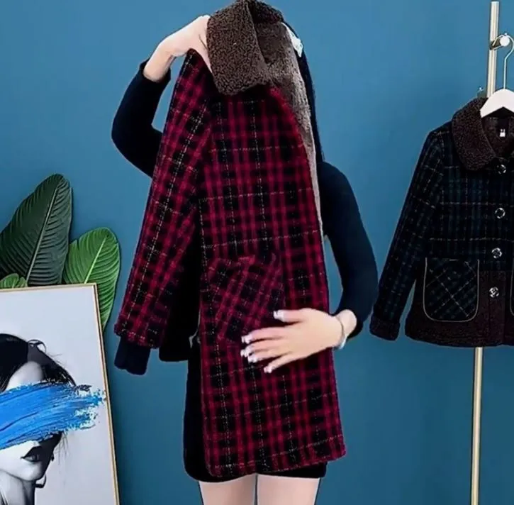 Thick, medium-length coat - Lightweight and breathable material