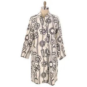 Vintage Ladies Mod Black & White Stylized Floral  Vinyl Raincoat M-L 1960s
