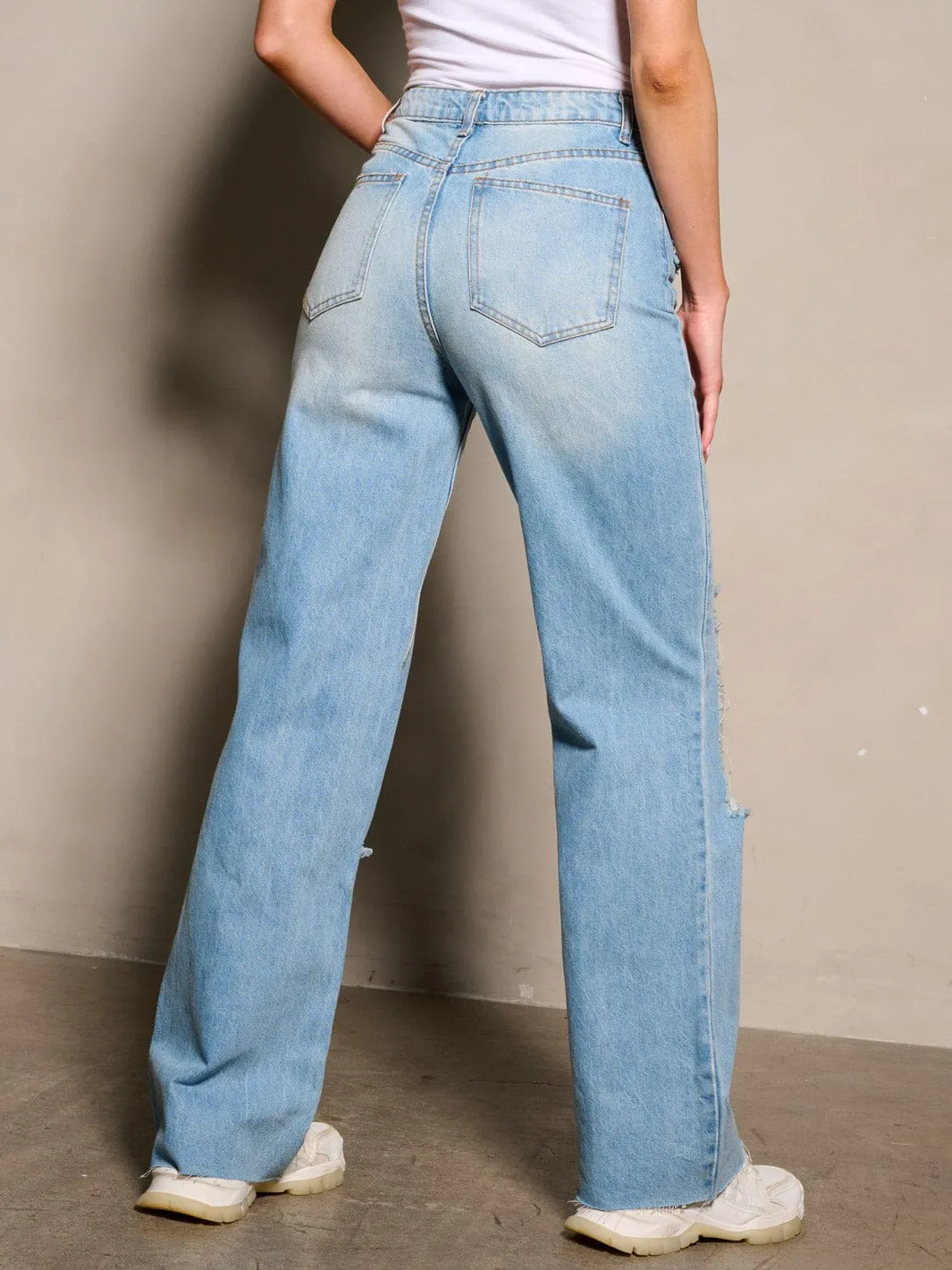WOMEN'S BUTTON CLOSURE POCKETS DISTRESS DENIM PANTS
