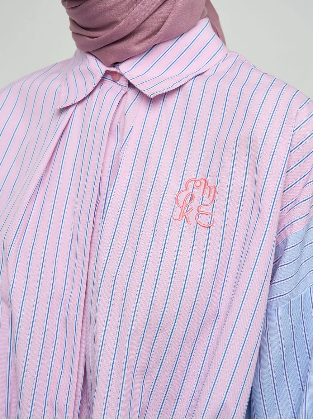 YUA GATHERED TOP PINK BLUE